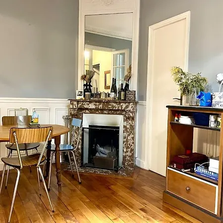 - Tour Eiffel - Bail Mobilite Apartment
